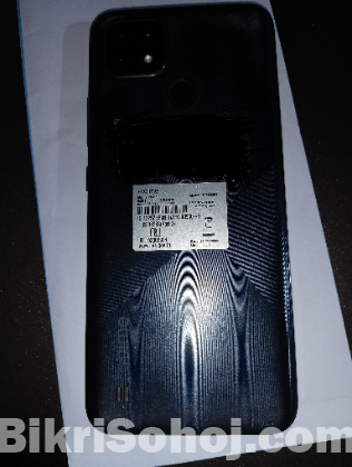 রিয়েলমি C21